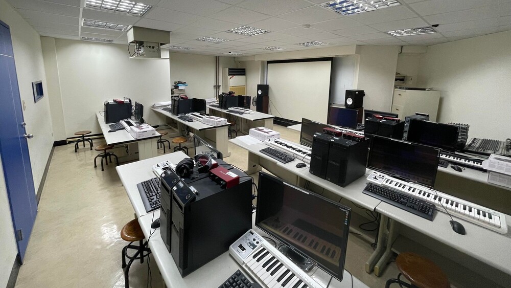 合班教室：606電腦教室(6F)-1