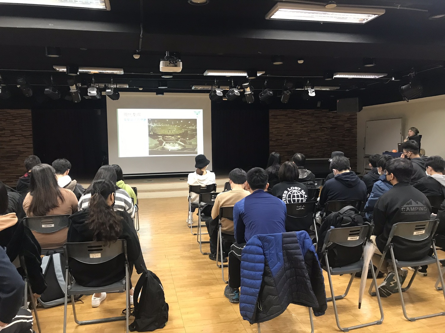 110-1-20211229黃聖凱-認識劇場-2